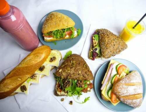 Maandelijkse lunch voor ouderen (60+)